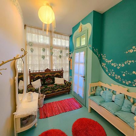 Hotel Fehér Tulipán Apartman Debrecen Esterno foto