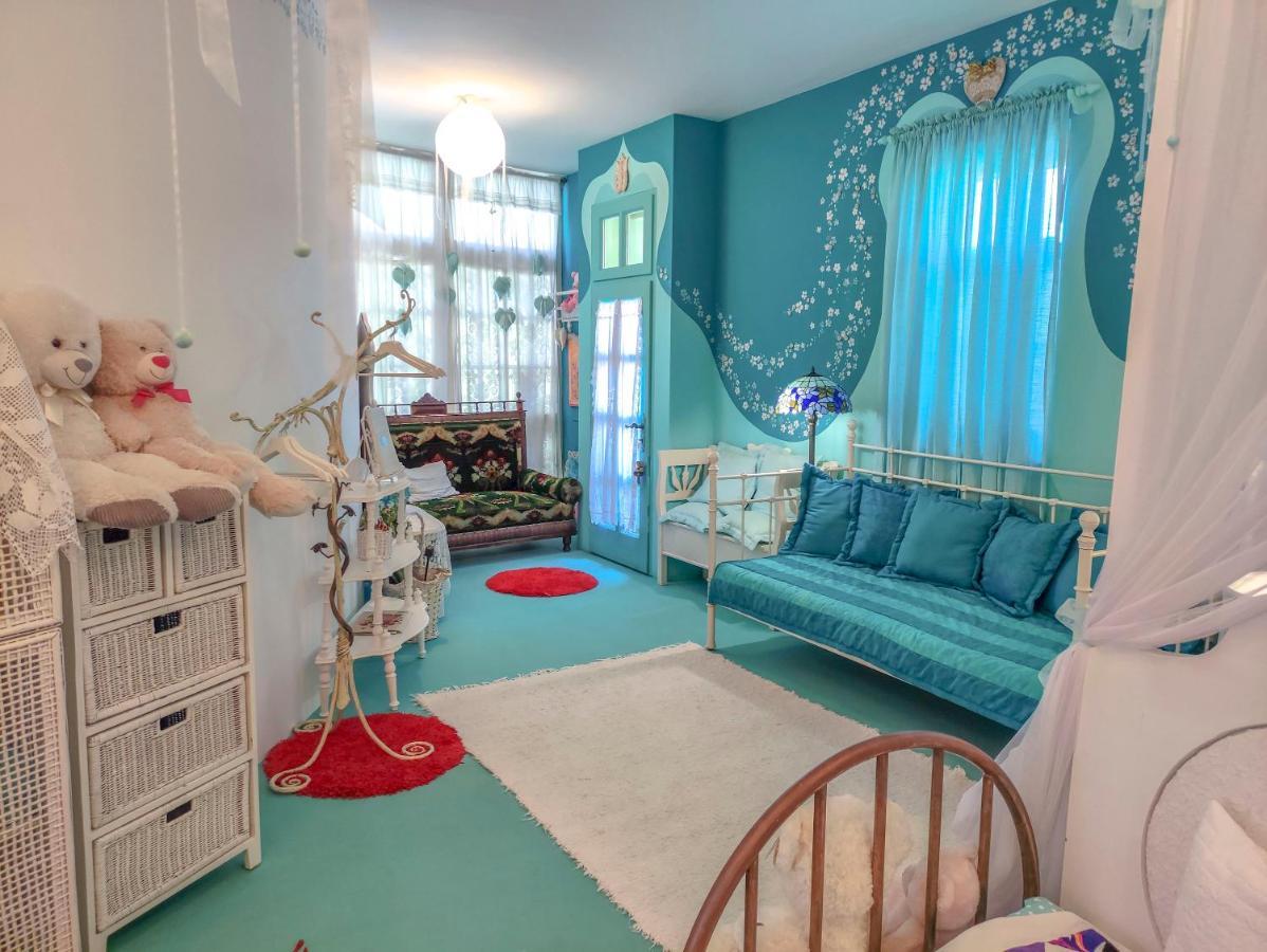 Hotel Fehér Tulipán Apartman Debrecen Esterno foto